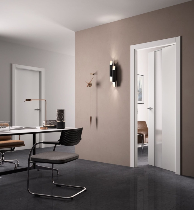 Swing door / in wood